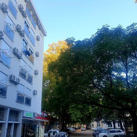 Lux Apartment - Central Place Бар Екстериор снимка