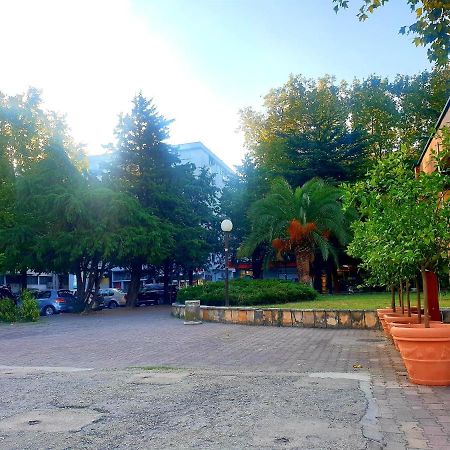 Lux Apartment - Central Place Бар Екстериор снимка